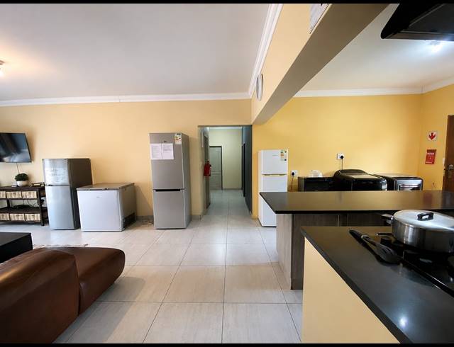 14 BEDROOM HOUSE FOR SALE IN BEDWORTH PARK